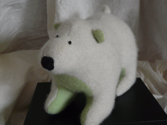 Polar bear with green tummy