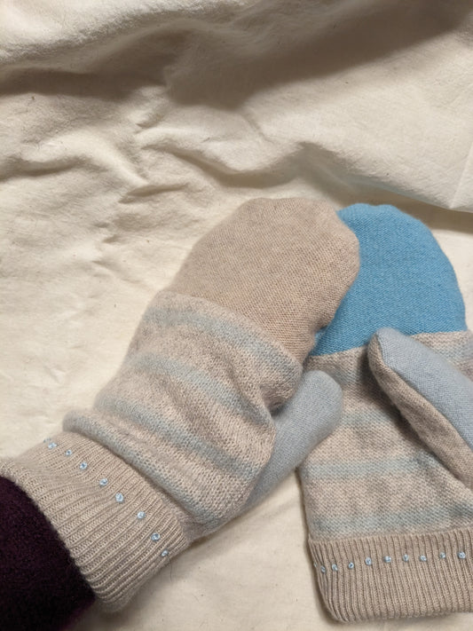 Double layer cashmere mittens - Pale Blue and Taupe