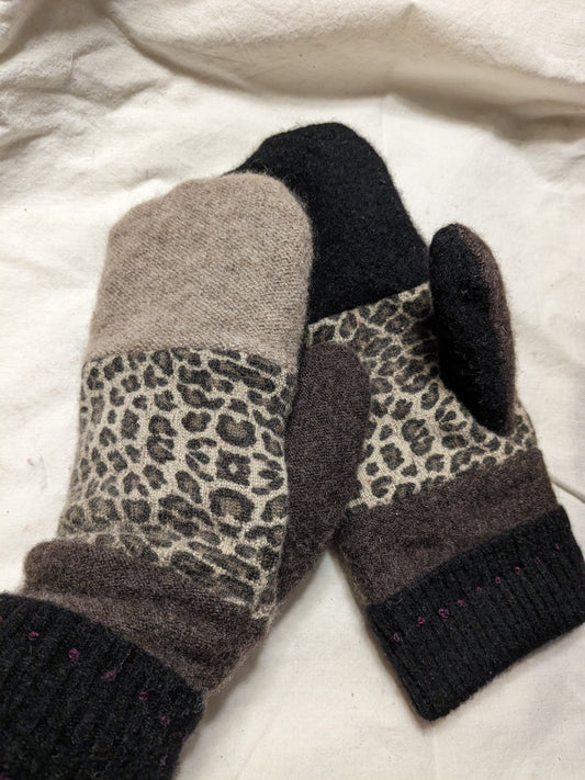 Double Cashmere Mittens - Animal Print with Black and Tan